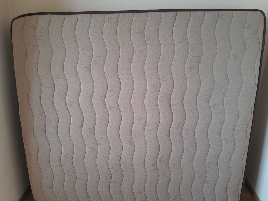 Продавам матрак