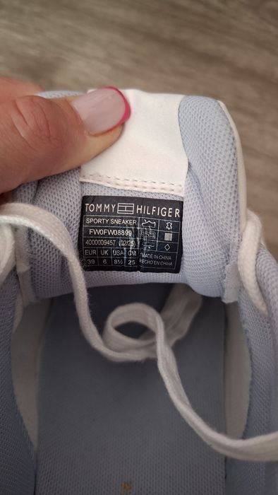 Дамски спортни обувки Tommy Hilfiger