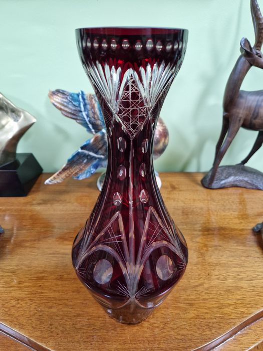 Много красива кристална ваза