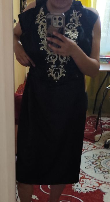 Продам платья повседневные