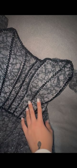 Бална рокля тъмна