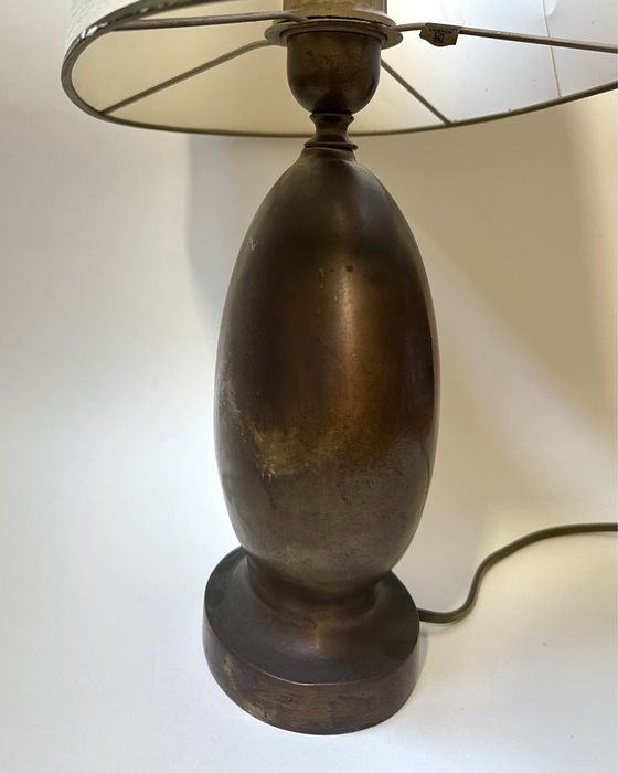 Lampa vintage veche soclu de alama tunata