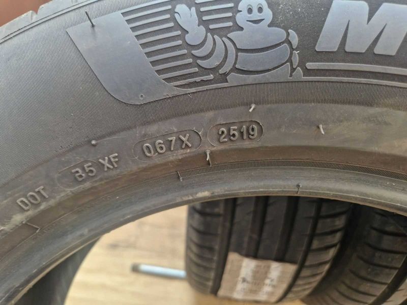 4 Michelin R18 235/60
летни гуми 
DOT2519