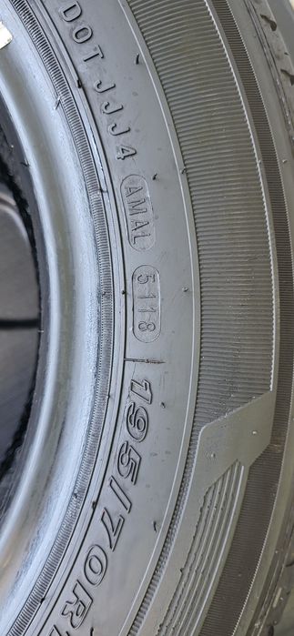 2 anvelope 195 70 15C nexen roadian ct8 2018 9mm