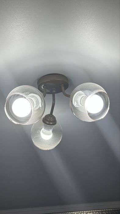 Продам все люстра за 10.000