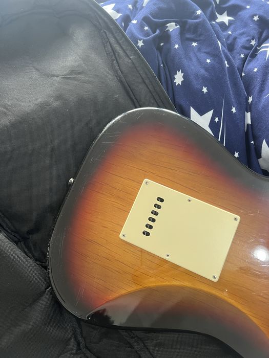 Vand chitari electrice strat