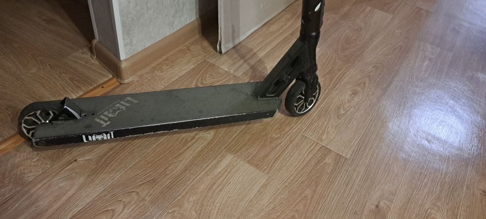 Трюковой самокат