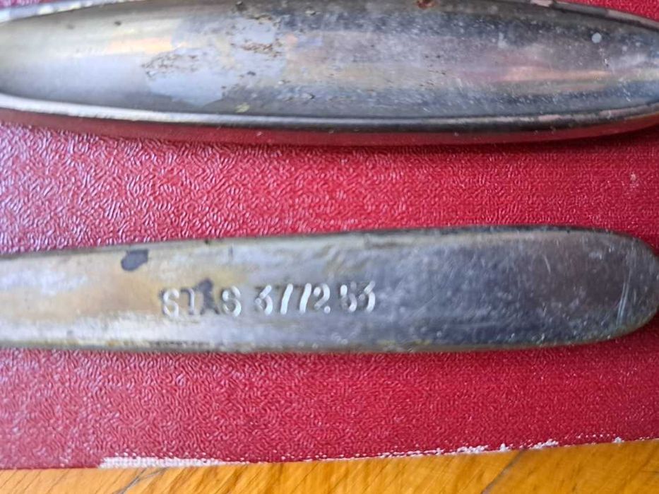 Ustensile dentist si ace vechi, intr-o cutie KOH - I - NOOR, anii '60