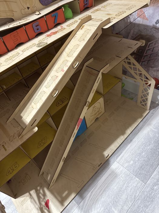 Продам парковку район курмыш