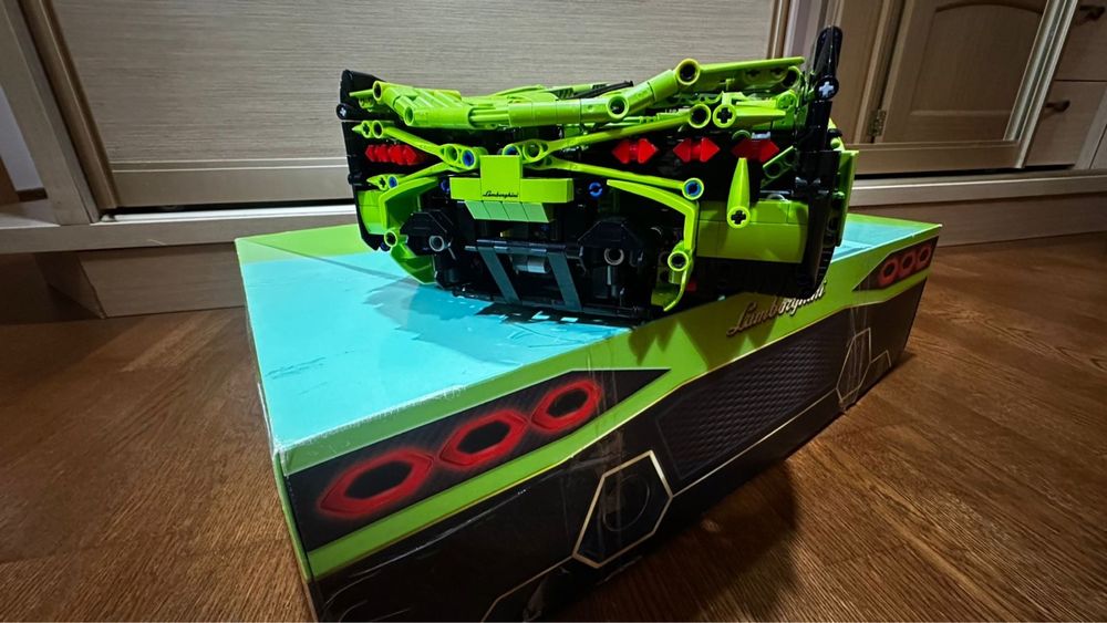Lego Technic Lamborghini 42115 Лего Техник Ламборджини 42115
