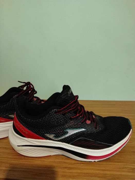 Маратонки   Joma