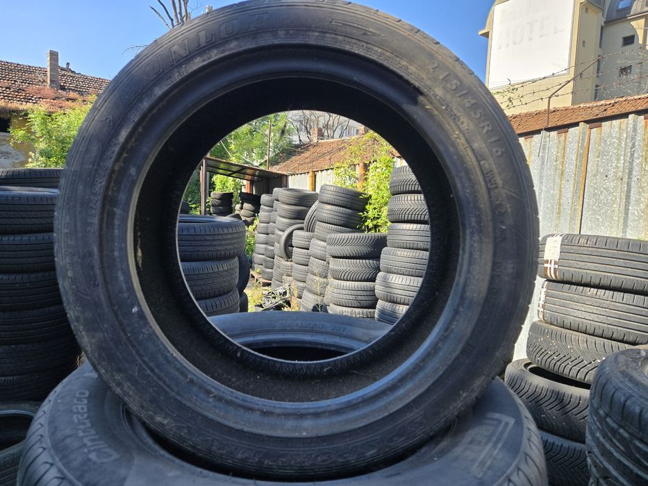 2бр. 215 45 16 Dunlop летни.