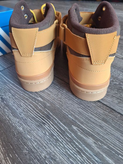 Adidas  Adidas adidas