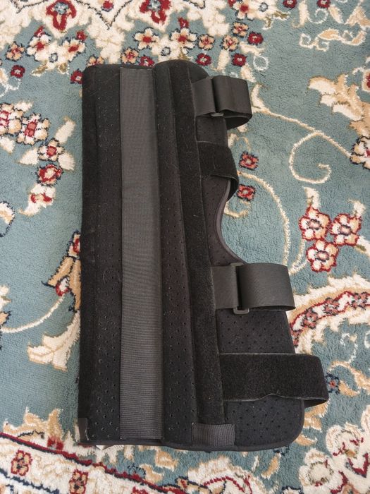 Тутор ортез на коленный