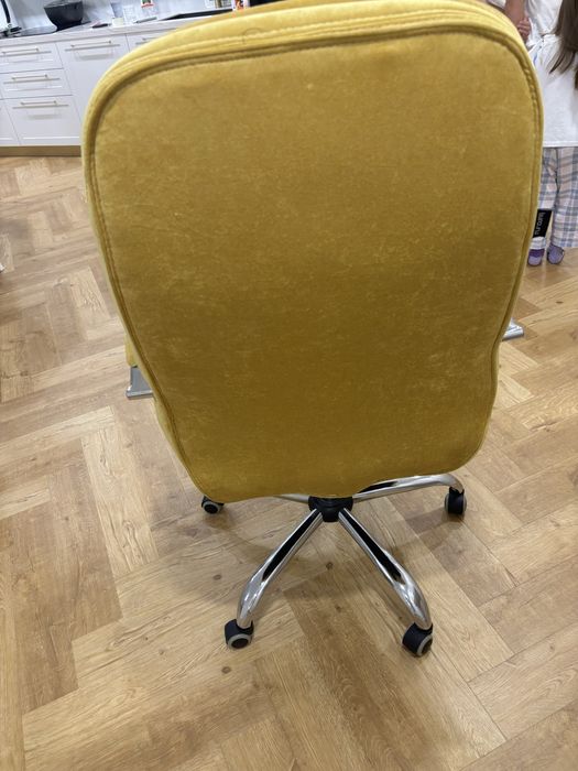 Продам офисное кресло