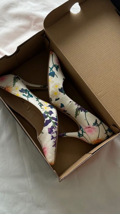 Туфли с цветочками от бренда Nine West