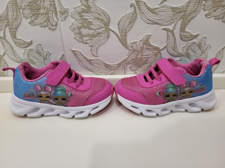 Кросовки детские, для девочки.