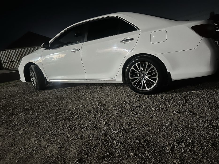 Toyota Camry диска 215/55/17