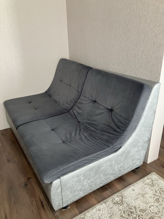 Диван большой, просторный