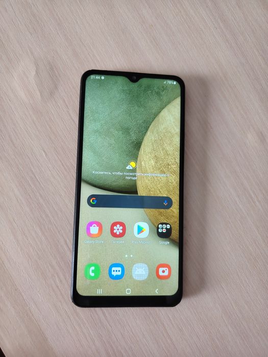 продаётся телефон