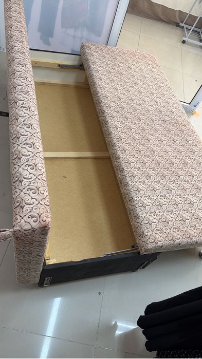 Срочно продается диван