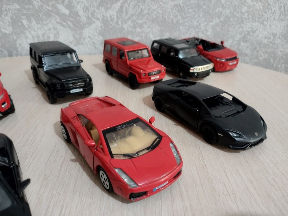 Игрушки машинки металлические