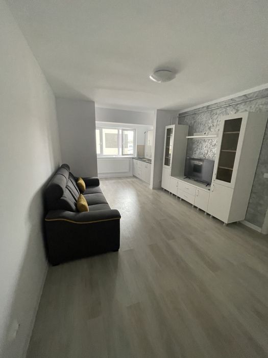 Inchiriez apartament 3 camere complex Crystal Residence Rediu