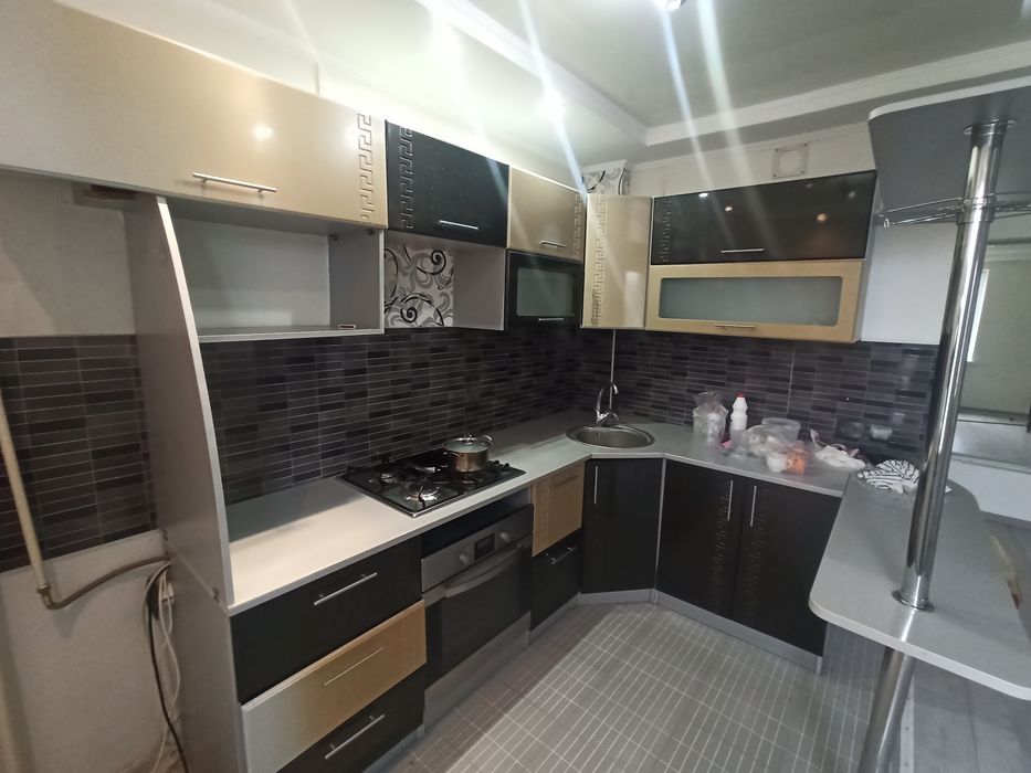 Продам кухонный гарнитур