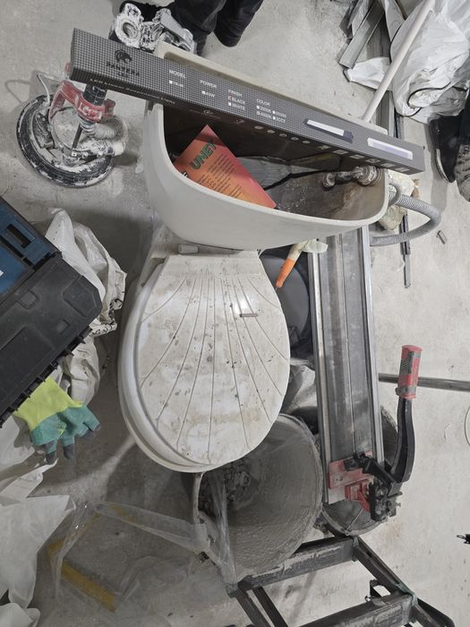 Унитаз с раковиной