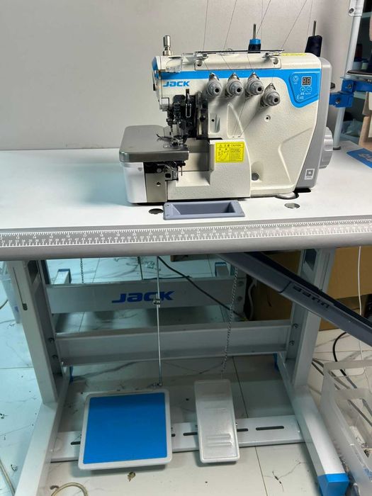 Оверлок четырехниточный