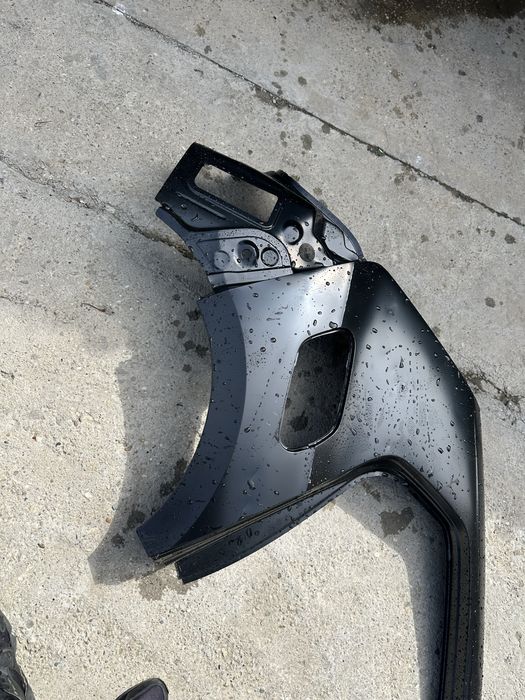 Aripă dreapta spate vw golf 8.