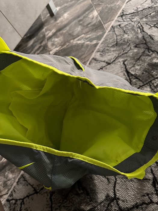 Маратонки и чанти