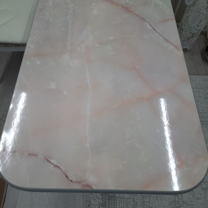 Продам кухонный стол