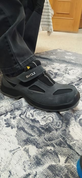 Продам новые .42 размер