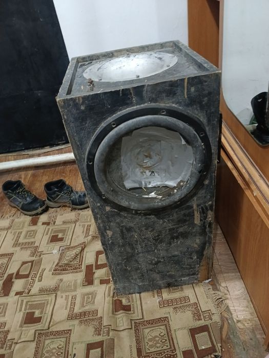 Продаю саббуфер в рабочем состояний