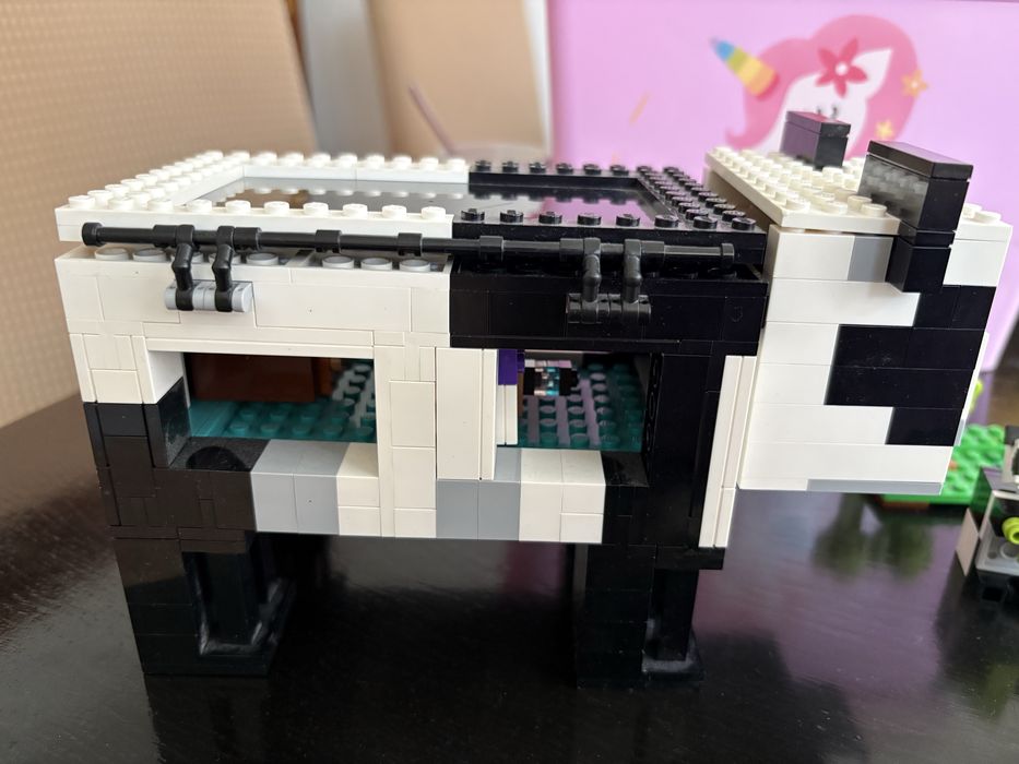 Minecraft lego Refugiul ursilor panda