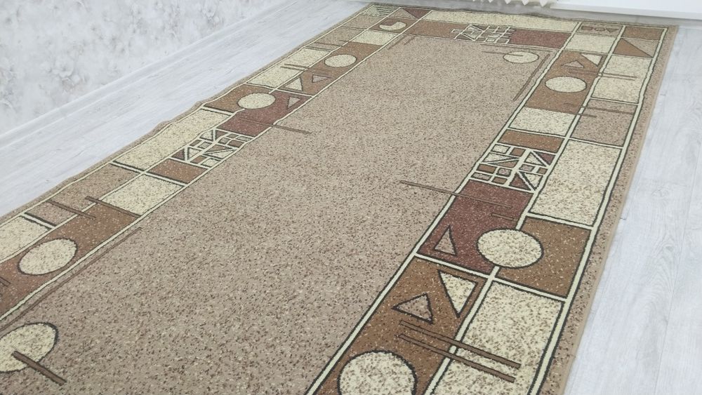 Продам ковер 2*3,9м