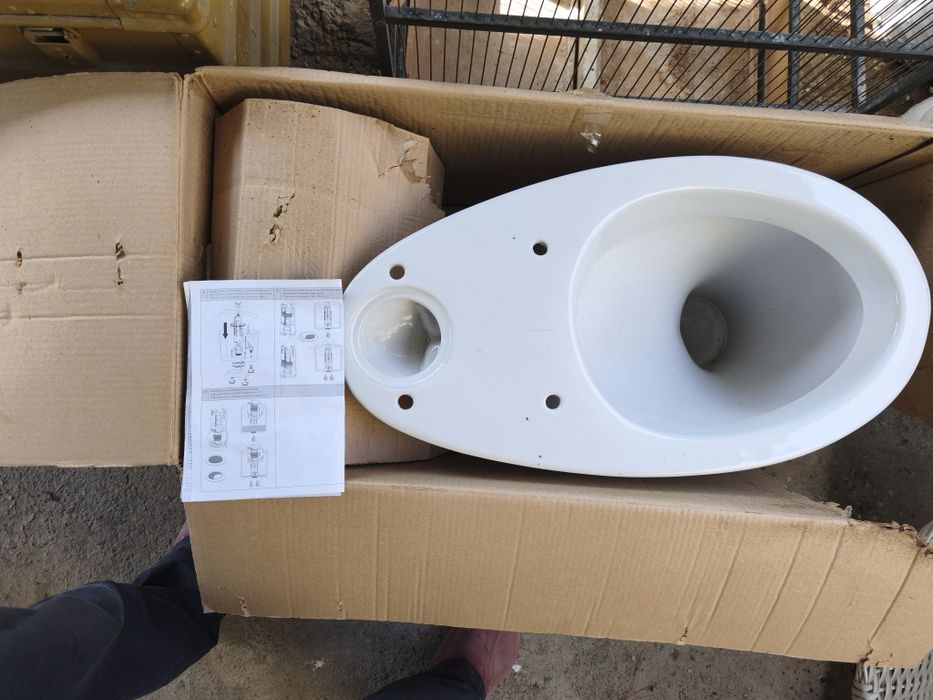 Продаю унитаз новый