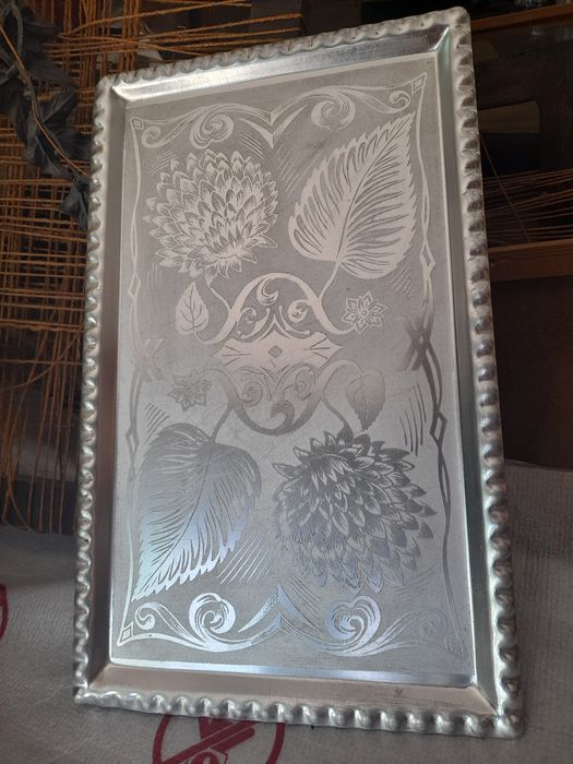 Табличка  за сервиране с декорации 20/33см