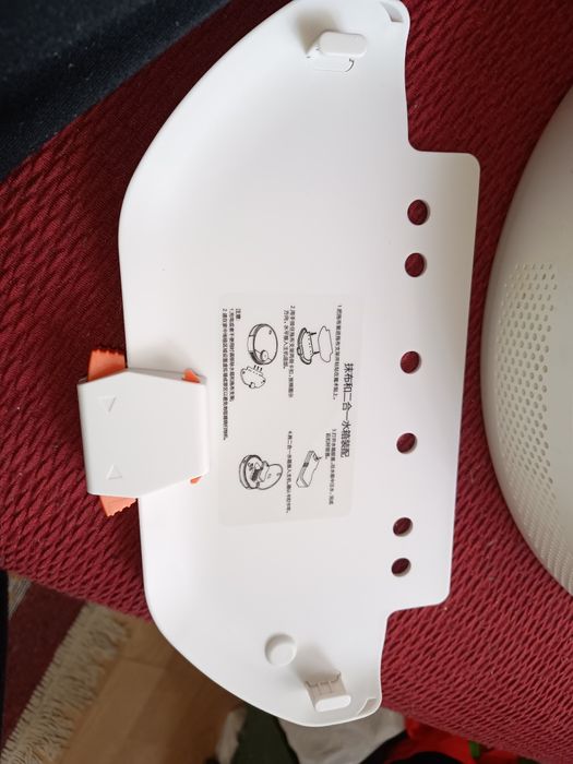 Vând suport și laveta noi pentru robot aspirator Xiaomii