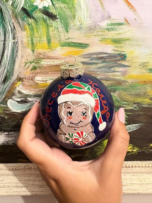 Коледни играчки топки ръчно рисувани