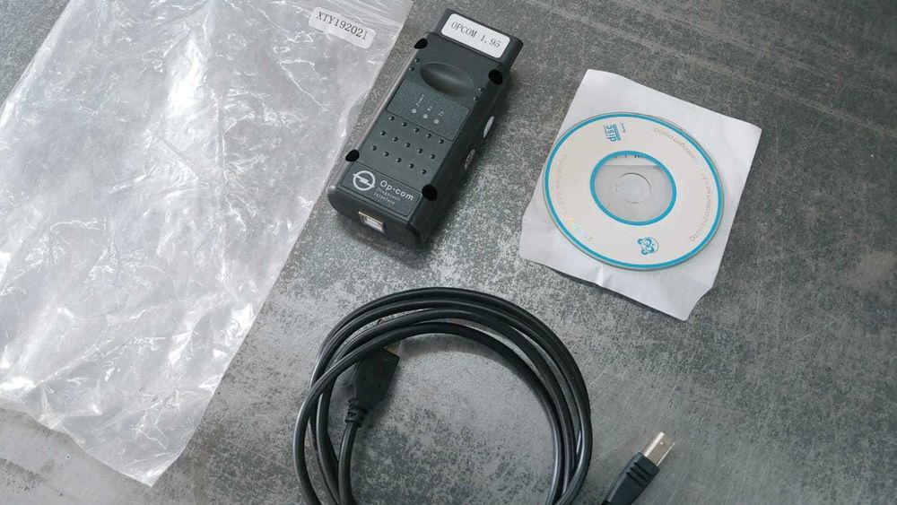 Tester Auto Opel Opcom soft inclus, practic nou
