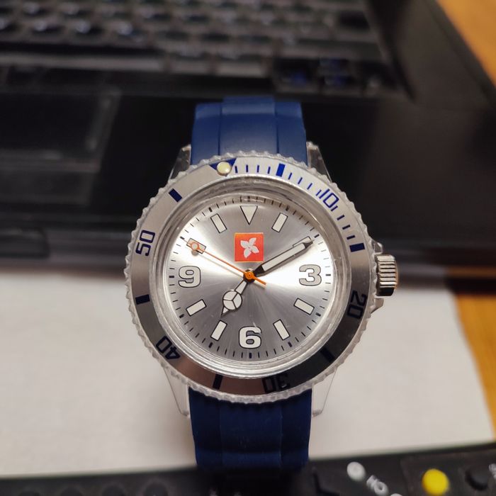 Кварцов часовник Ice watch нов