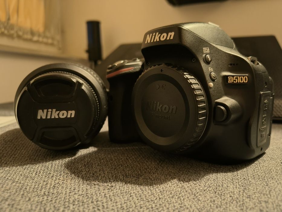 Nikon D5100 + obiectiv 18–55mm VR