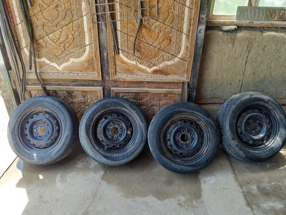 14 R diska balon sotiladi moskvich va  changamga tushadi