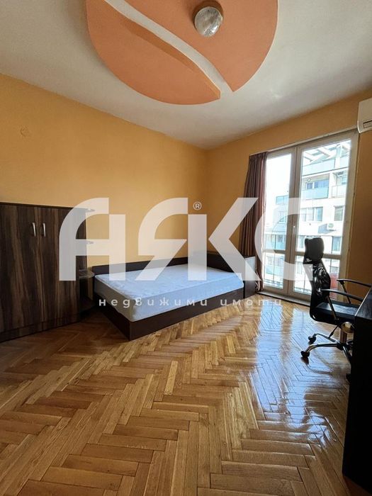 Дава се под наем Четиристаен апартамент в София, Красно село - 110 кв.м за 797.64 € - Снимка #4