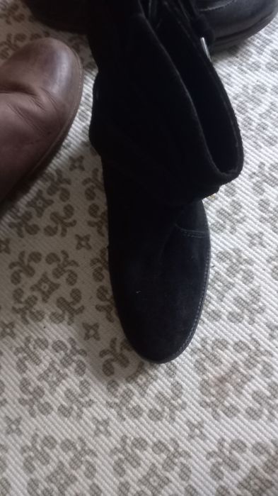 Vând încălțăminte de damă, de iarnă și vară, cizme și pantofi