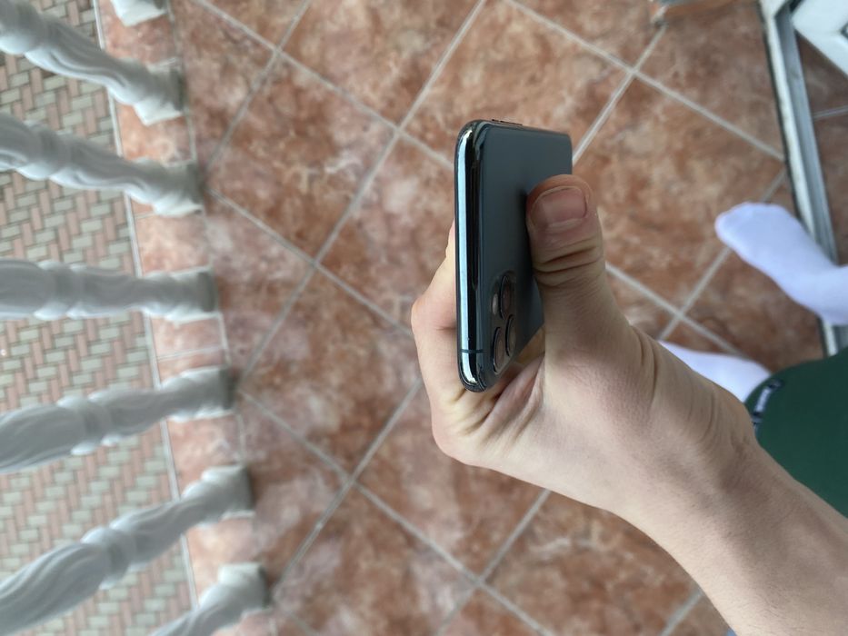 Iphone 11 pro green baterie 100%