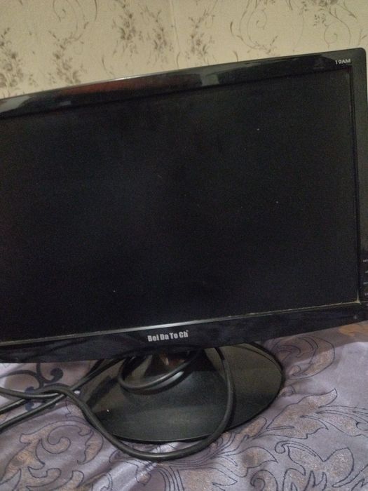 Продам недорого мониторы