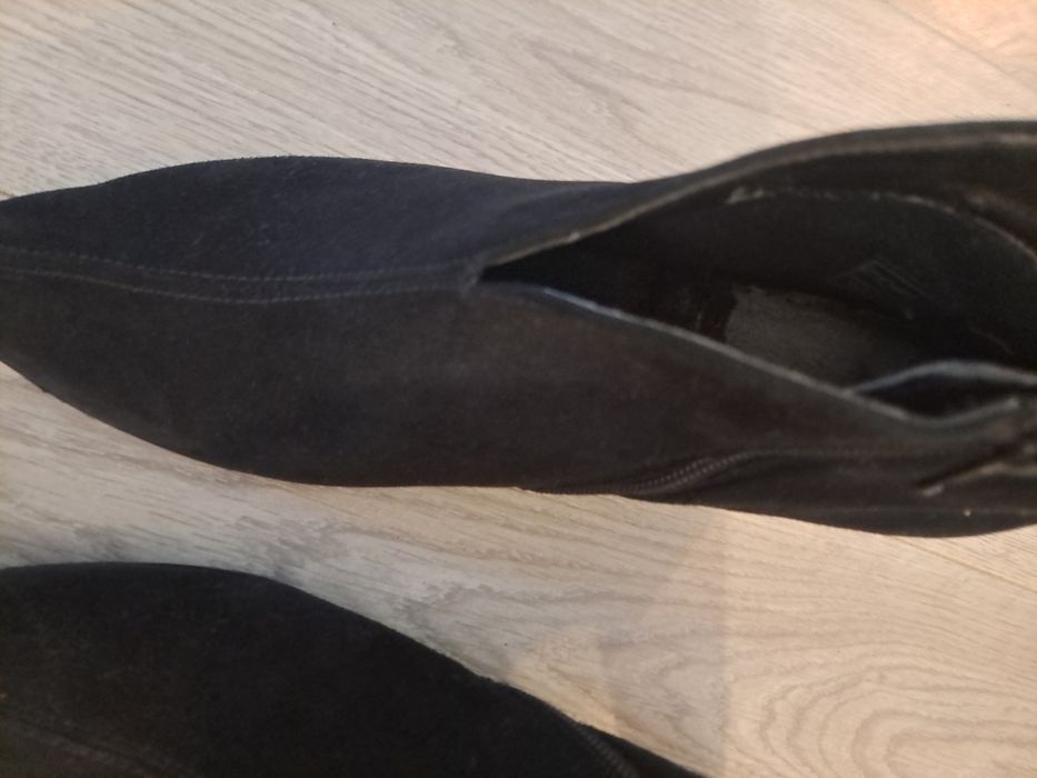 Botine piele intoarsa Bata